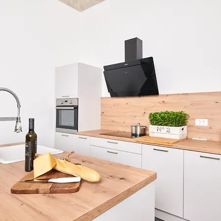 Unique Design Doris *