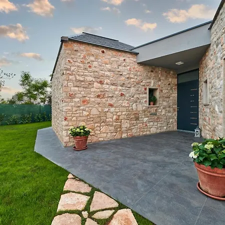 Unique Design Doris *