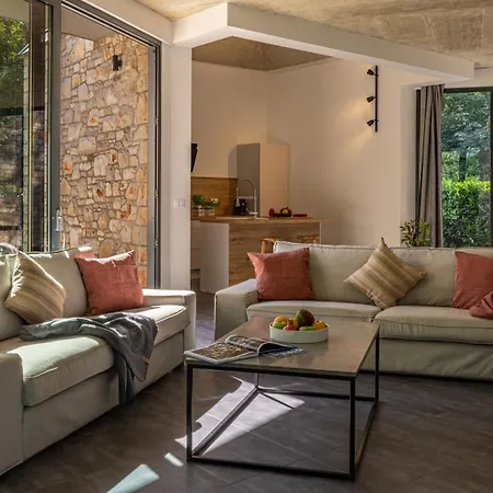 Unique Design Doris Βίλα Ουμάγκ