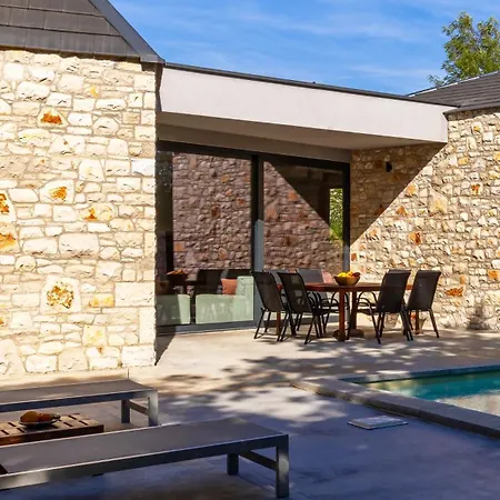 Unique Design Doris Villa