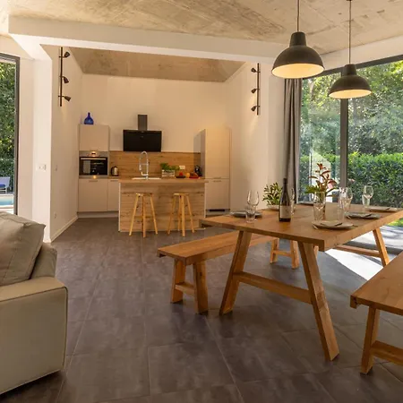 Villa Unique Design Doris *