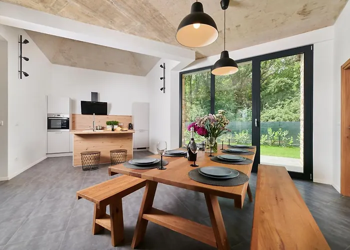 Unique Design Doris * Umag