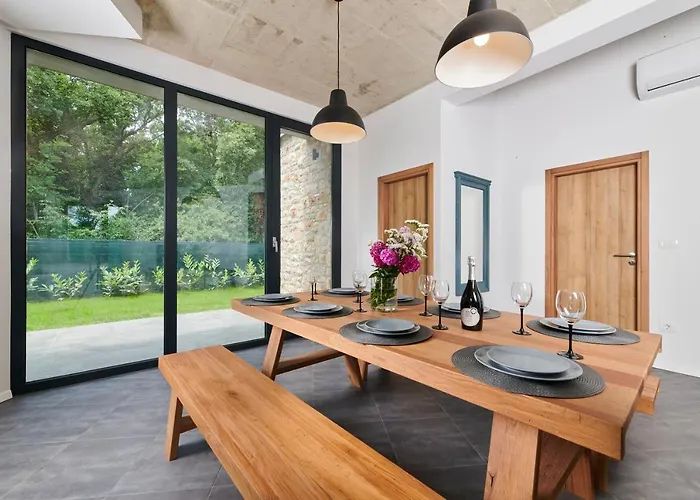 Unique Design Doris Villa