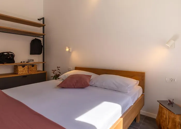 Unique Design Doris *