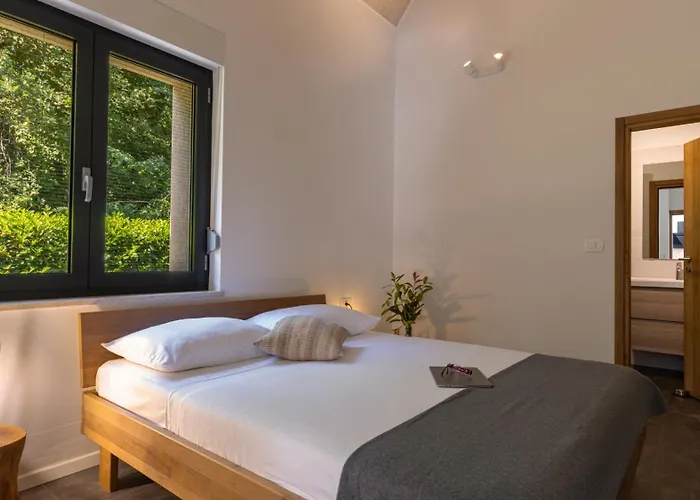 Unique Design Doris *